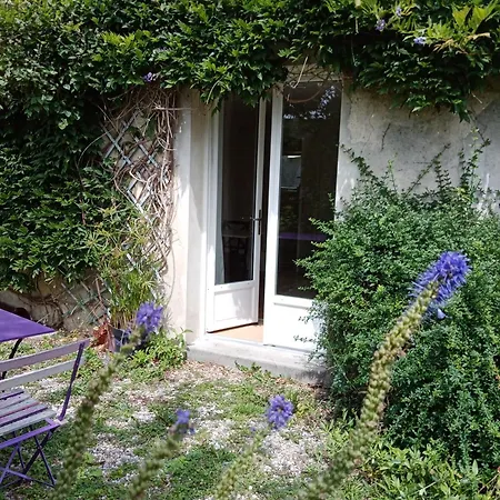 Rose Garden Bed & Breakfast